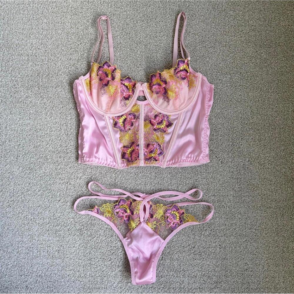 SHEIN Floral Lace Embroidered Pink Lingerie Set